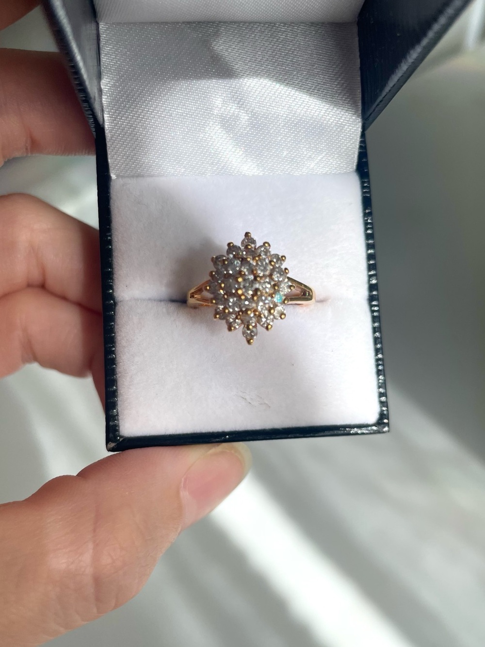 Vintage Gold Tone Cluster Ring ✨ SZ 6